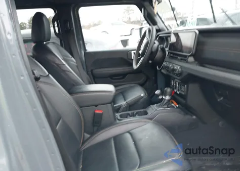 2024 Jeep Wrangler 4Xe Sahara 4Xe z USA, uszkodzony, nr VIN 1C4RJXP68RW170950